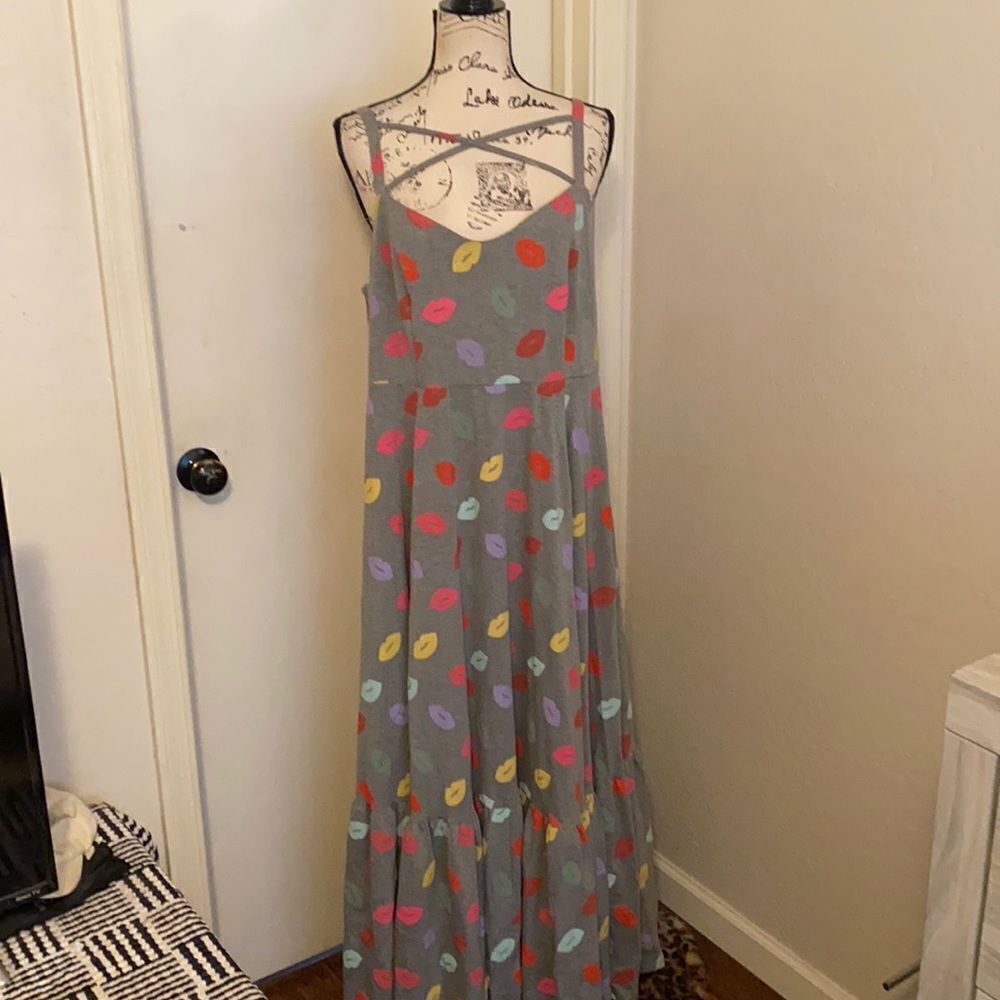 Torrid Gray Multi Color Lip Print Maxi Dress Contemporary Feminine Boho - Picture 5 of 16